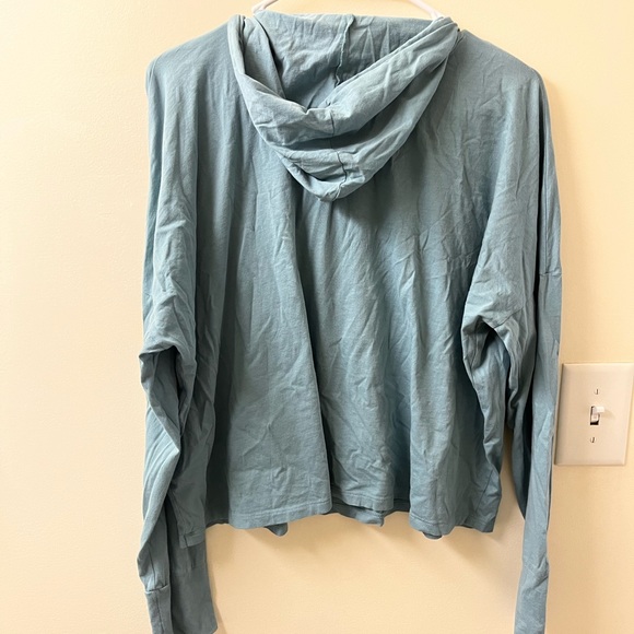 Top - Picture 2 of 3